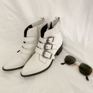 Steve Madden “Bark” White Bootie